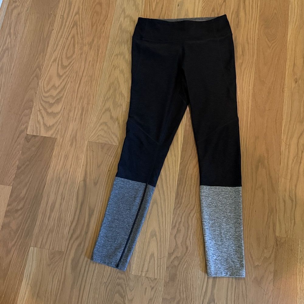 Outdoor Voices Charcoal and Black Leggings S